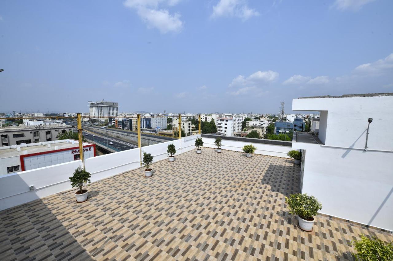 Hotel Urban Delight Managed By Cannychoice Vijayawāda Zewnętrze zdjęcie